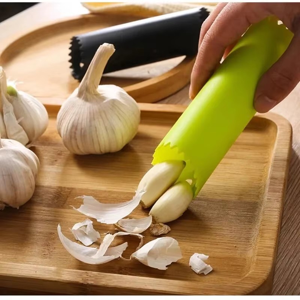 Kitchen Gadgets Peeler - ที่ปอกกระเทียมแบบหลอด ซิลิโคน ปอกเปลือกกระเทียมง่าย ใช้งานสะดวก อุปกรณ์ครัวที่ใช้งานง่าย ปลอดสารพิษ